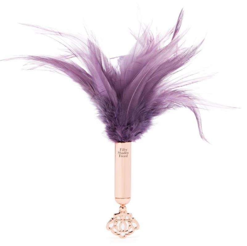 Quick 10 Ways to Get Rid of Chicken Feathers - Simple Spicy Solutions 9 Quick 10 Ways to Get Rid of Chicken Feathers - Simple Spicy Solutions 1722129141 526 Quick 10 Ways to Get Rid of Chicken Feathers