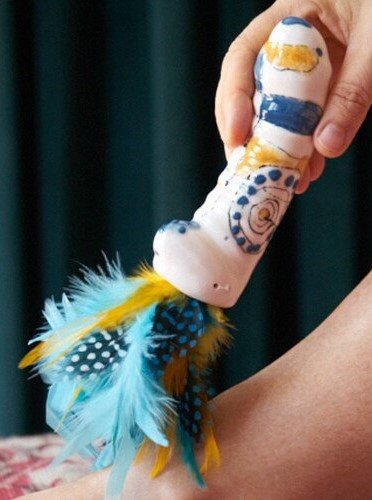 Quick 10 Ways to Get Rid of Chicken Feathers - Simple Spicy Solutions 8 Quick 10 Ways to Get Rid of Chicken Feathers - Simple Spicy Solutions 1722129141 887 Quick 10 Ways to Get Rid of Chicken Feathers