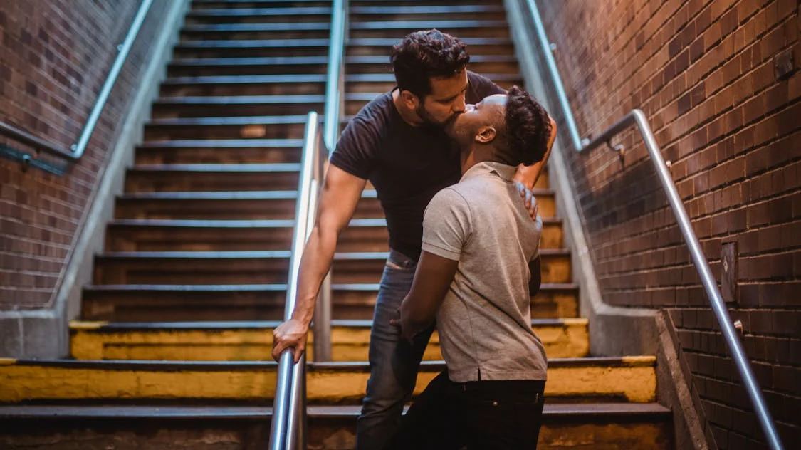 How to Have Public Sex: 50+ Spots and Tips to Safe and Sexy 1722284486 201 How to Have Public Sex 50 Spots and Tips to