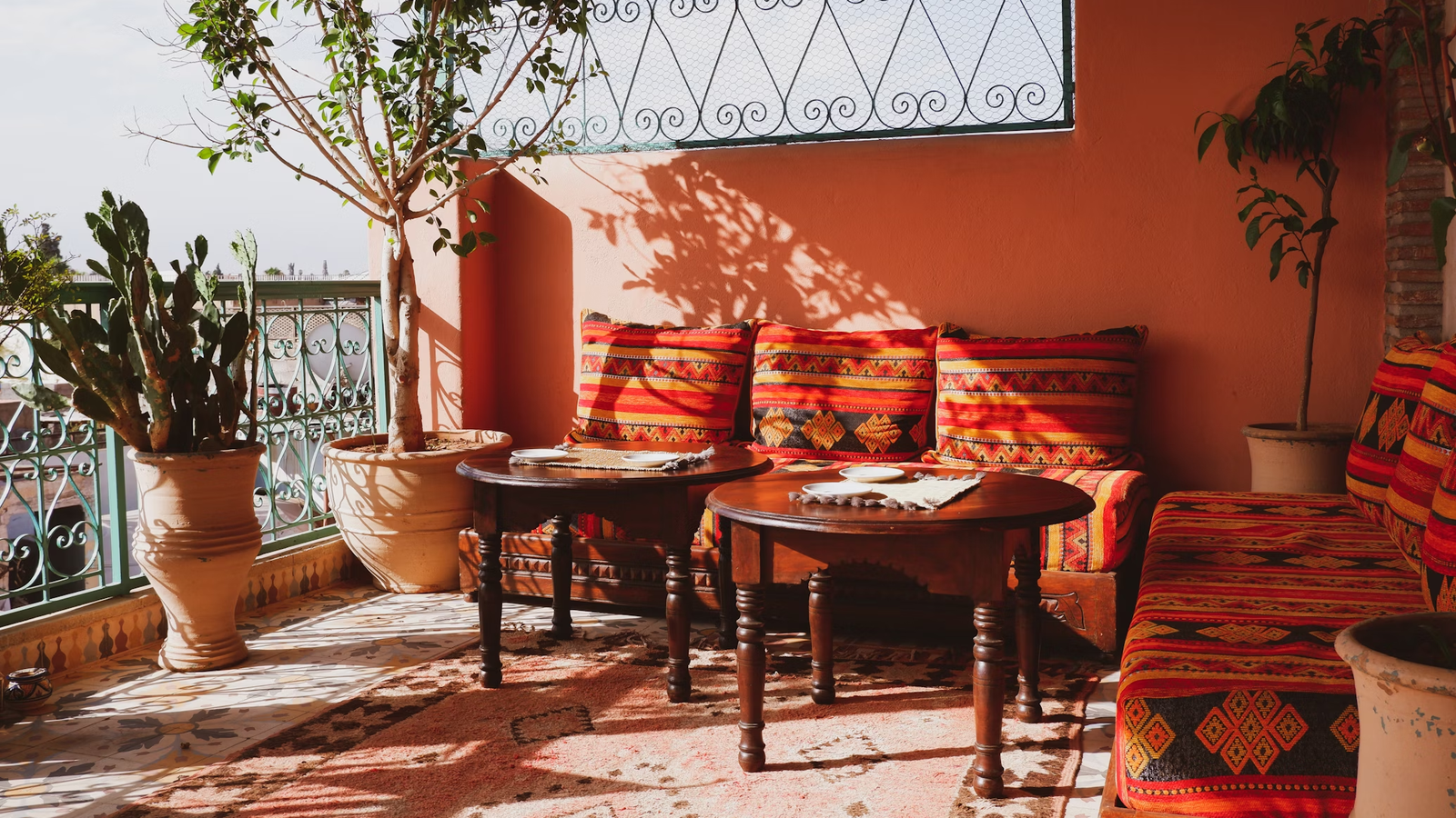 How to Have Public Sex: 50+ Spots and Tips to Safe and Sexy 1722284487 196 How to Have Public Sex 50 Spots and Tips to