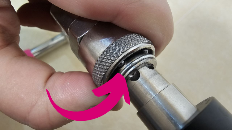 Lovense Mini Sex Machine Review: Little Package, Huge 14 Lovense mini sex machine vac-u-lock attachment close up