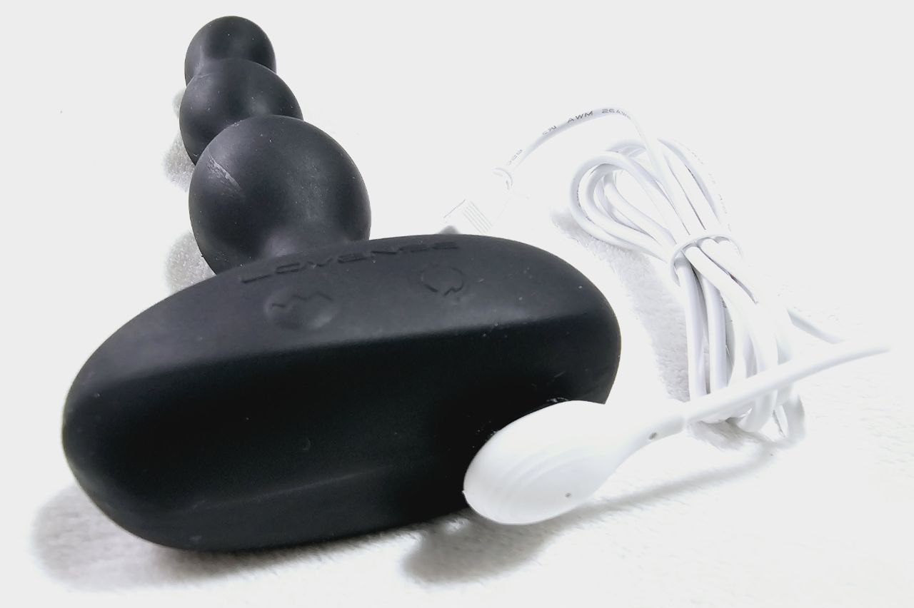 Ridge Charging Cable and Connections, Lovense Ridge Review, Best Anal Beads 
