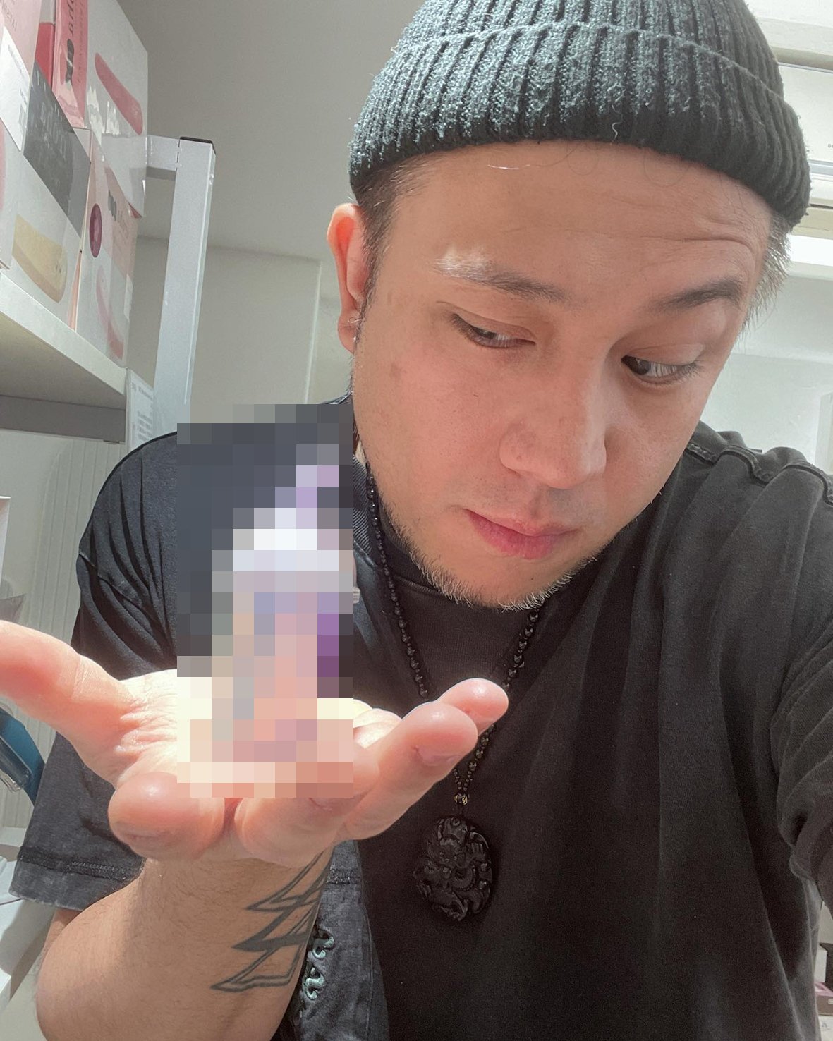 Former Idol Group BOYZ Member Zhang Zhiheng Sold Sex Toys to Support His Family