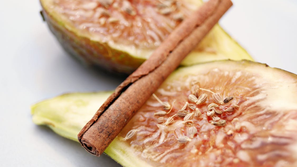 Discover Aphrodisiac Foods: Benefits, Recipes & Ancient