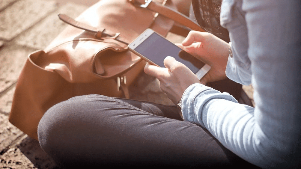 How to Find an Online Girlfriend or Boyfriend - Some Hard