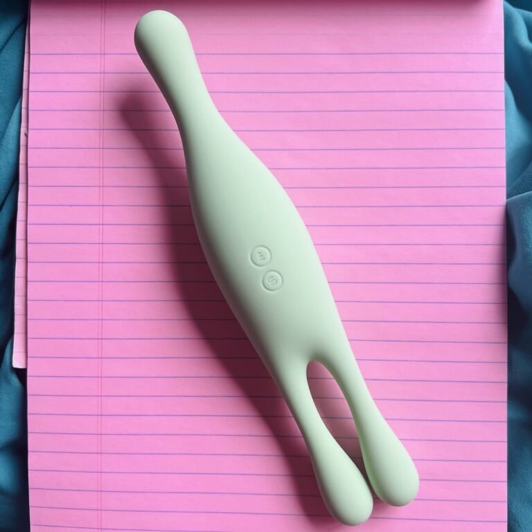 Funzze Double-Ended Rabbit Vibrator (and Some Thoughts on the Clitoris