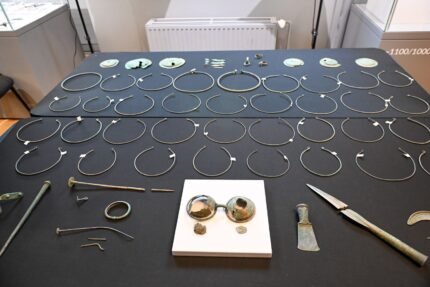 Nationally significant Bronze Age treasure recovered from looters