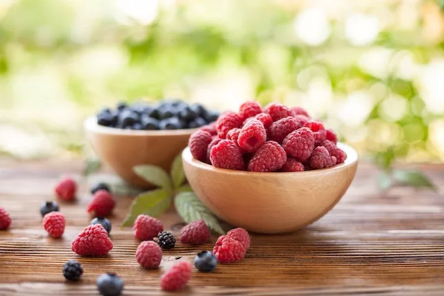 How much fiber per day? A bowl of berries.