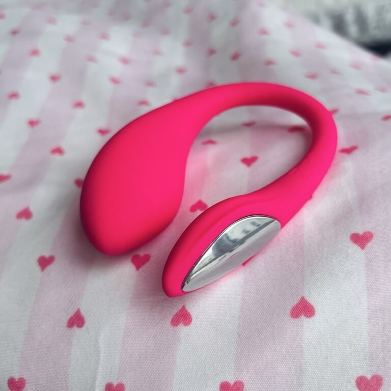 Lovence Lush Mini Wearable Vibrator - Girls Juice